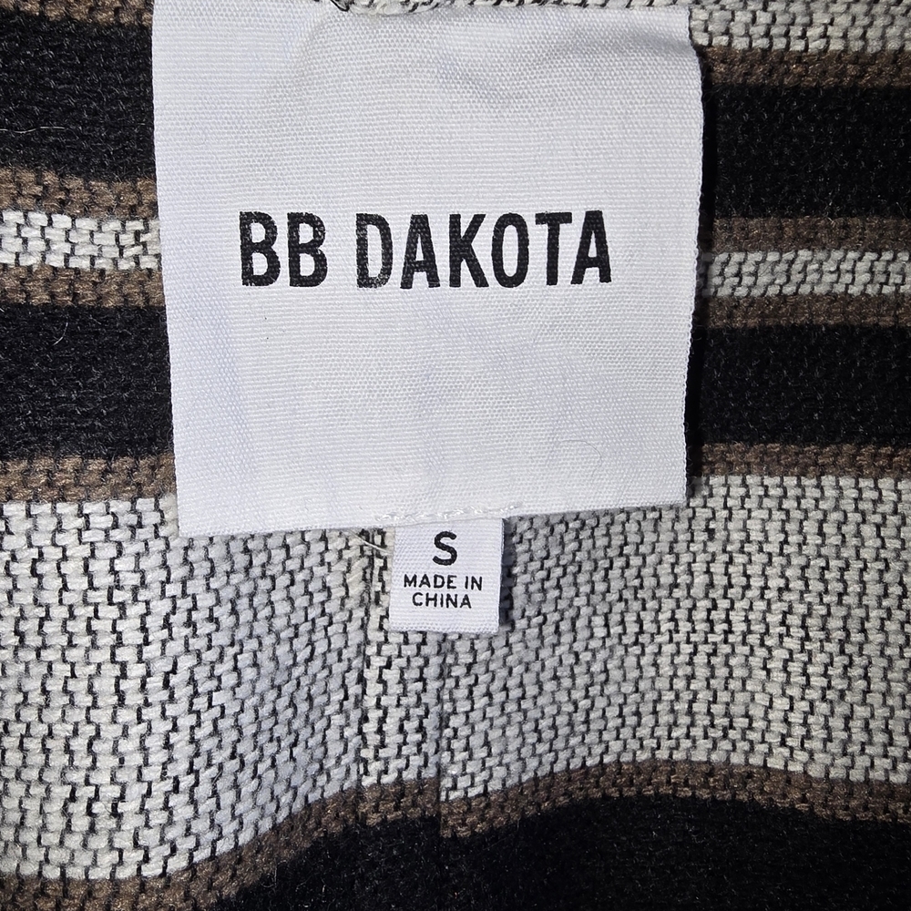 BB Dakota Striped Cardigan Pocho Tie Waist Blanket Jacket Sz Small - Picture 8 of 11